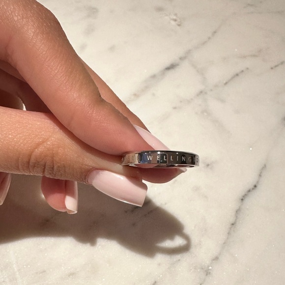 Daniel Wellington Classic Silver Ring - Picture 2 of 3